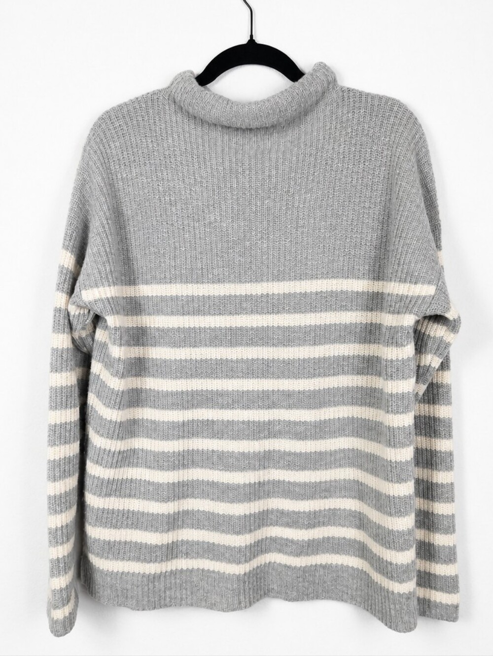 Gray Ivory Cashmere Wool Turtleneck Sweater Quiet Luxury Old Money Preppy Large